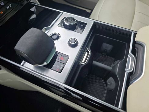 Used 2023 Land Rover Range Rover SE image 31