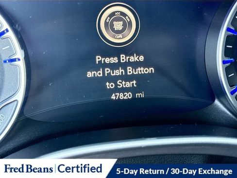 Used 2025 Chrysler Pacifica Select FWD image 15