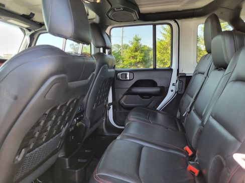 Used 2019 Jeep Wrangler Unlimited Rubicon AWD/4WD image 23