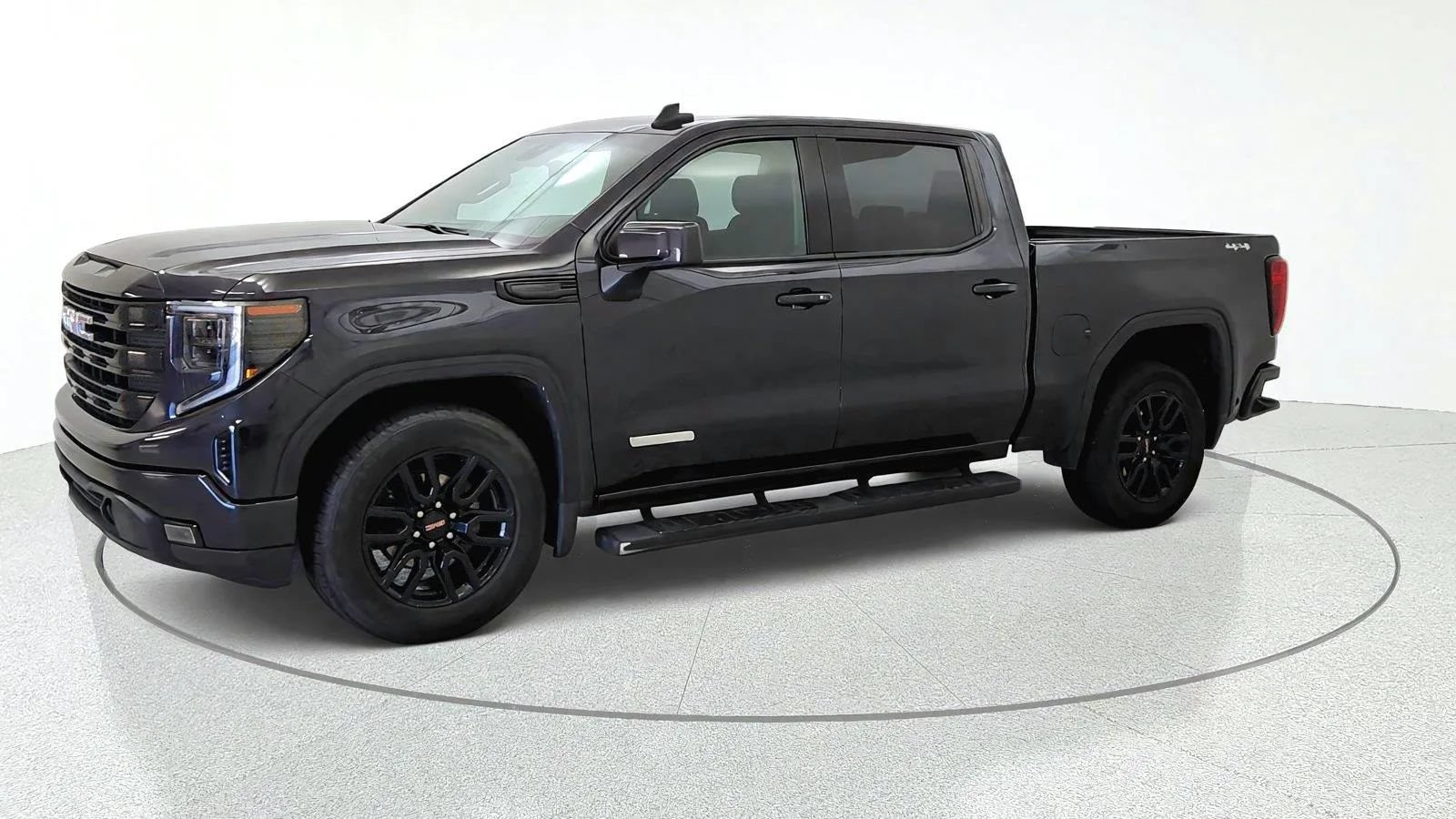 Used 2024 GMC Sierra 1500 Elevation AWD/4WD image 4