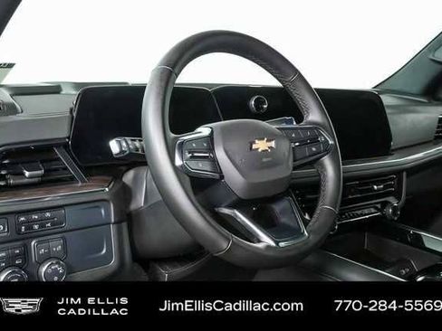 Used 2025 Chevrolet Tahoe LT AWD/4WD image 4