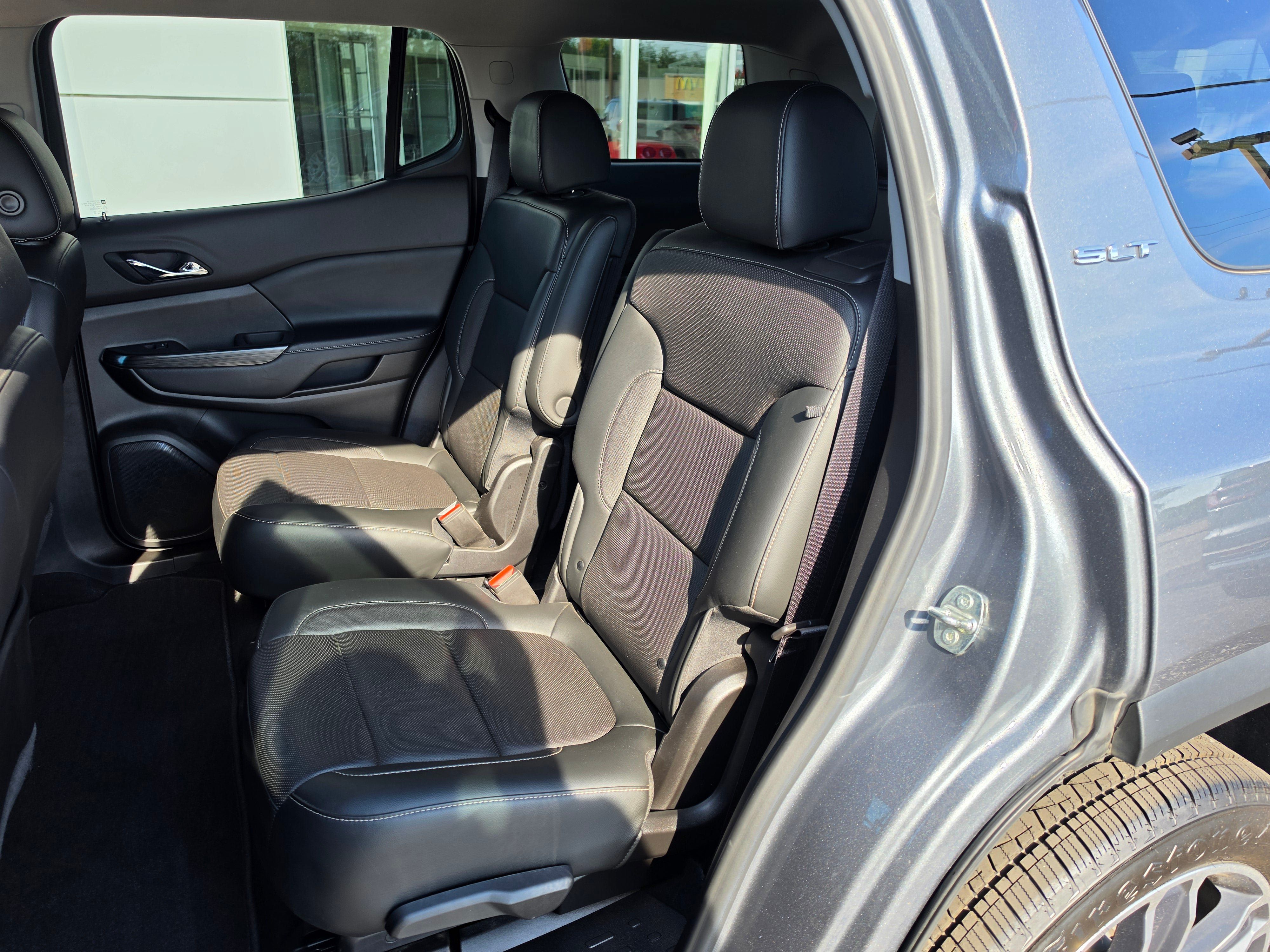 Used 2020 GMC Acadia SLT FWD image 10
