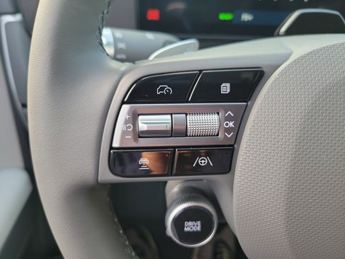 Certified 2025 Hyundai Ioniq 5 SE image 7