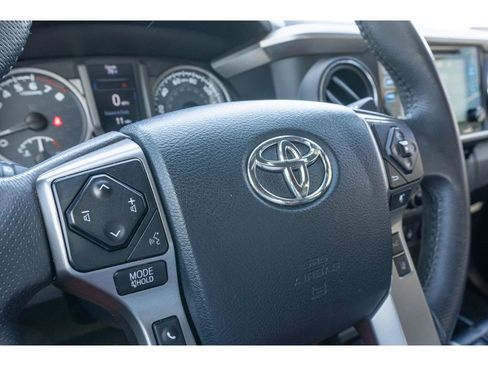 Used 2018 Toyota Tacoma Limited image 30