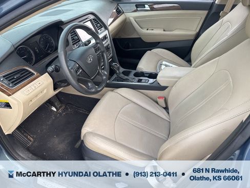 Used 2016 Hyundai Sonata Limited w/ Option Group 05 FWD image 4
