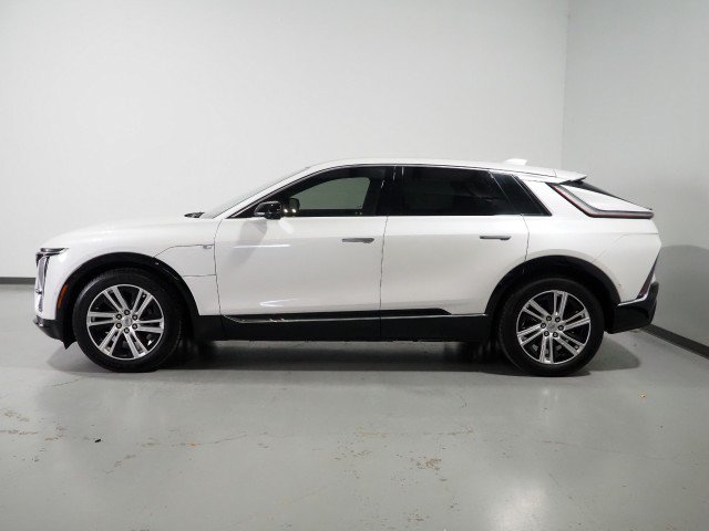 Used 2024 Cadillac Lyriq Tech w/ Driver Assist Package RWD image 9