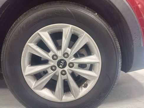 Used 2020 Kia Sorento LX w/ LX I4 Convenience Package image 9