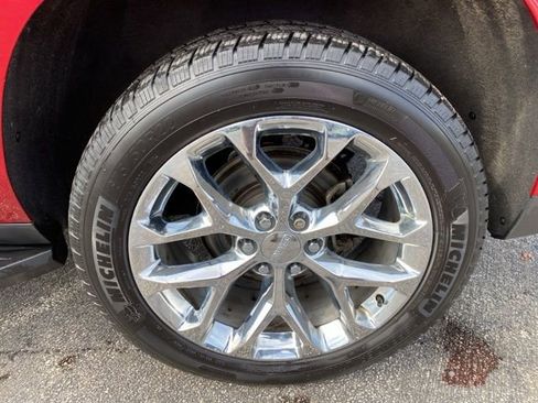 Used 2021 GMC Yukon XL SLT w/ SLT Premium Package image 11