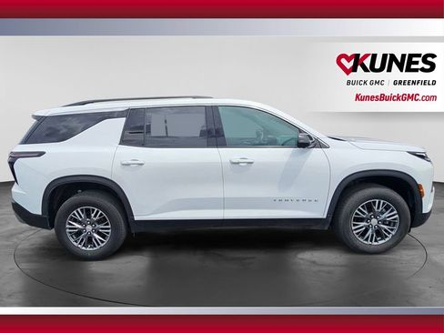 Used 2024 Chevrolet Traverse LT AWD/4WD image 4