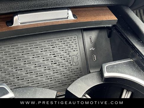 Used 2025 Mercedes-Benz GLE 450 4MATIC image 29