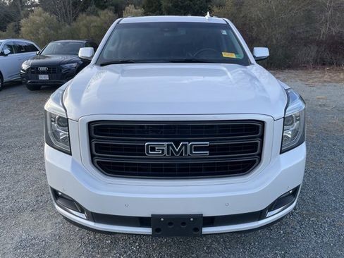 Used 2019 GMC Yukon XL SLT w/ Graphite Performance Edition image 2