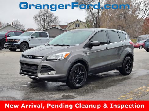 Used 2014 Ford Escape SE image 1