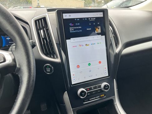 Used 2023 Ford Edge SEL image 18