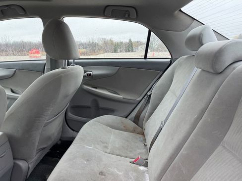 Used 2010 Toyota Corolla LE FWD image 4