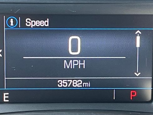 Used 2024 GMC Terrain SLE image 39