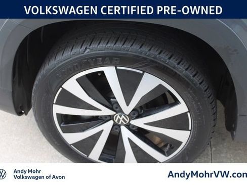 Used 2023 Volkswagen Taos SE FWD image 11