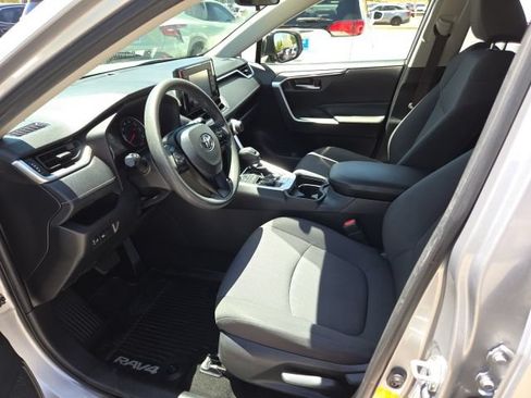 Used 2019 Toyota RAV4 XLE w/ All Weather Liner Package FWD image 16