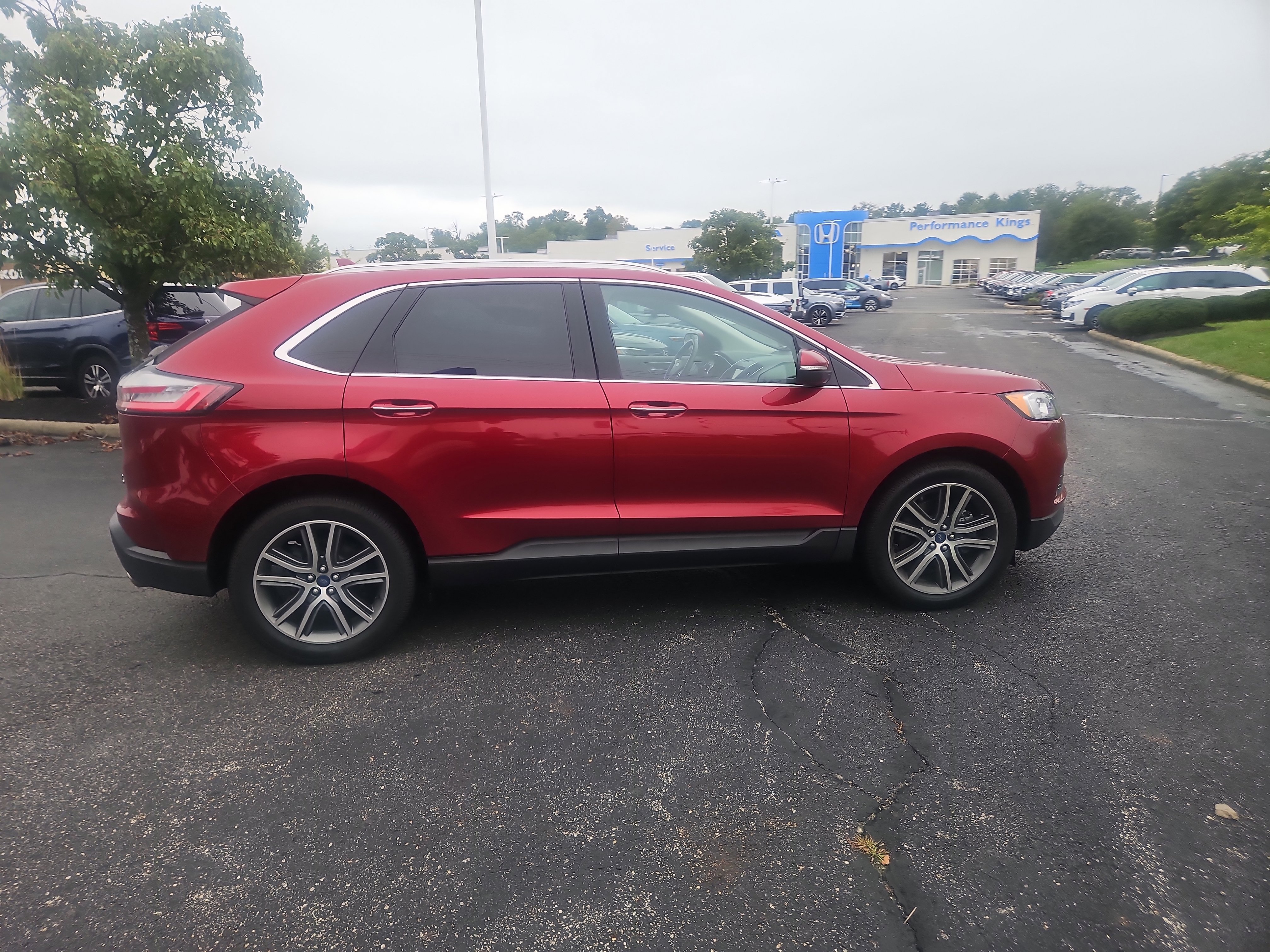 Used 2019 Ford Edge Titanium w/ Cold Weather Package AWD/4WD image 15