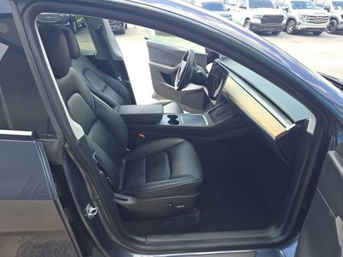 Used 2022 Tesla Model Y Performance image 42