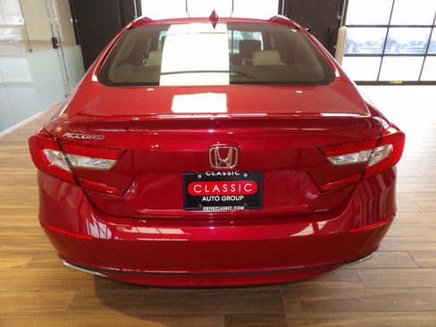 Used 2018 Honda Accord LX image 7