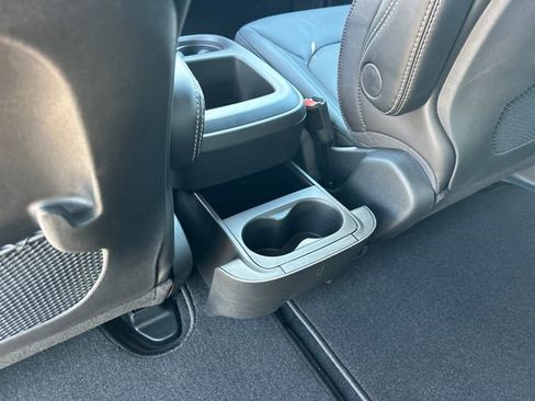 New 2026 Chrysler Pacifica Select image 35