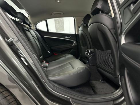 Used 2025 Genesis G70 2.5T image 22