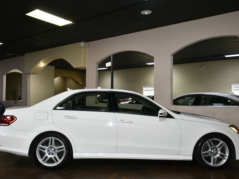 Used 2014 Mercedes-Benz E 350 4MATIC Sedan image 52