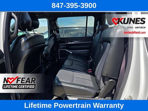 Used 2024 Jeep Wagoneer L Series II w/ Flexible Seating Group AWD/4WD image 23