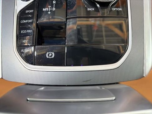 Certified 2023 BMW X6 xDrive40i w/ M Sport Package image 39