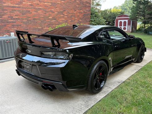 Used 2018 Chevrolet Camaro ZL1 RWD image 34