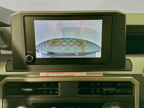 Certified 2025 Toyota Tacoma SR5 AWD/4WD image 13