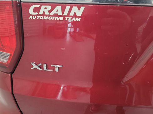Used 2017 Ford Explorer XLT w/ Equipment Group 202A FWD image 2