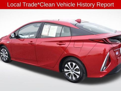 Used 2020 Toyota Prius Prime LE image 3