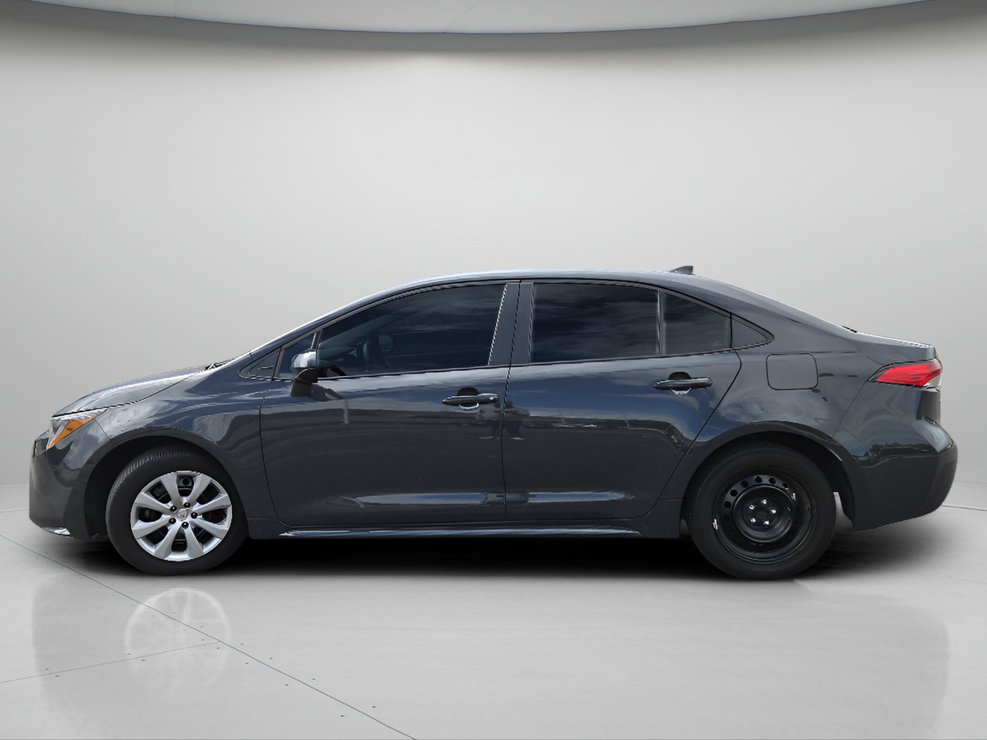 Used 2026 Toyota Corolla LE w/ Carpet Mat Package (TMS) FWD image 16