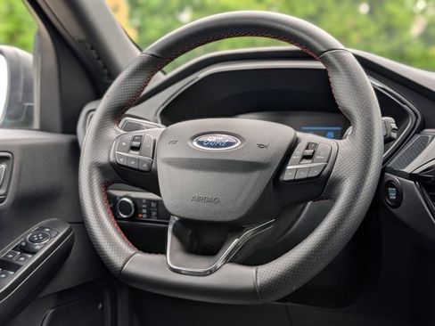Used 2024 Ford Escape ST-Line FWD image 14