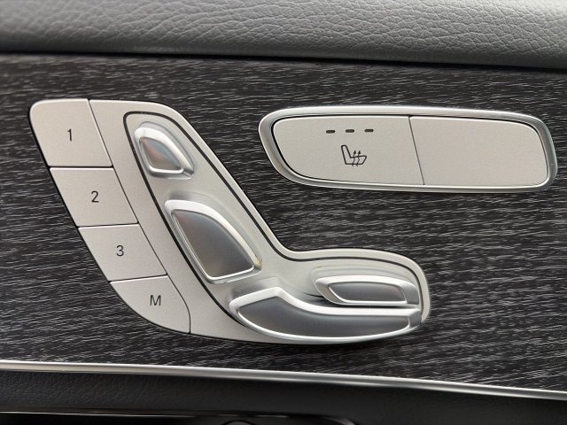Used 2022 Mercedes-Benz GLC 300 4MATIC image 12