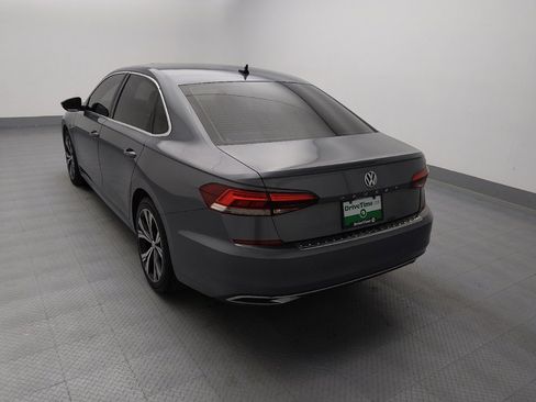 Used 2022 Volkswagen Passat 2.0T SE image 6