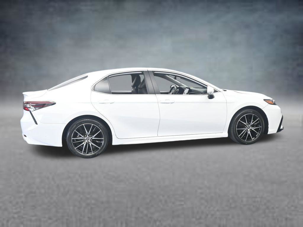 Used 2024 Toyota Camry SE w/ Convenience Package FWD image 6