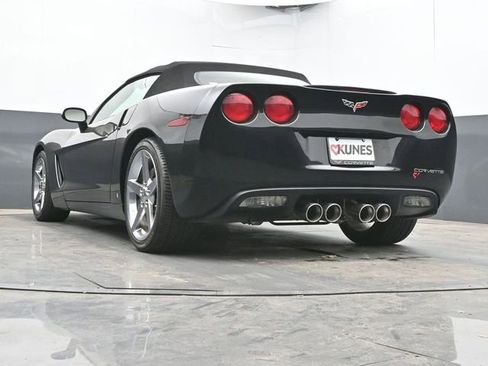 Used 2007 Chevrolet Corvette Convertible w/ Preferred Equipment Group RWD image 36