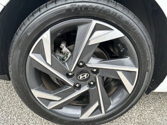 Used 2024 Hyundai Elantra Limited FWD image 28