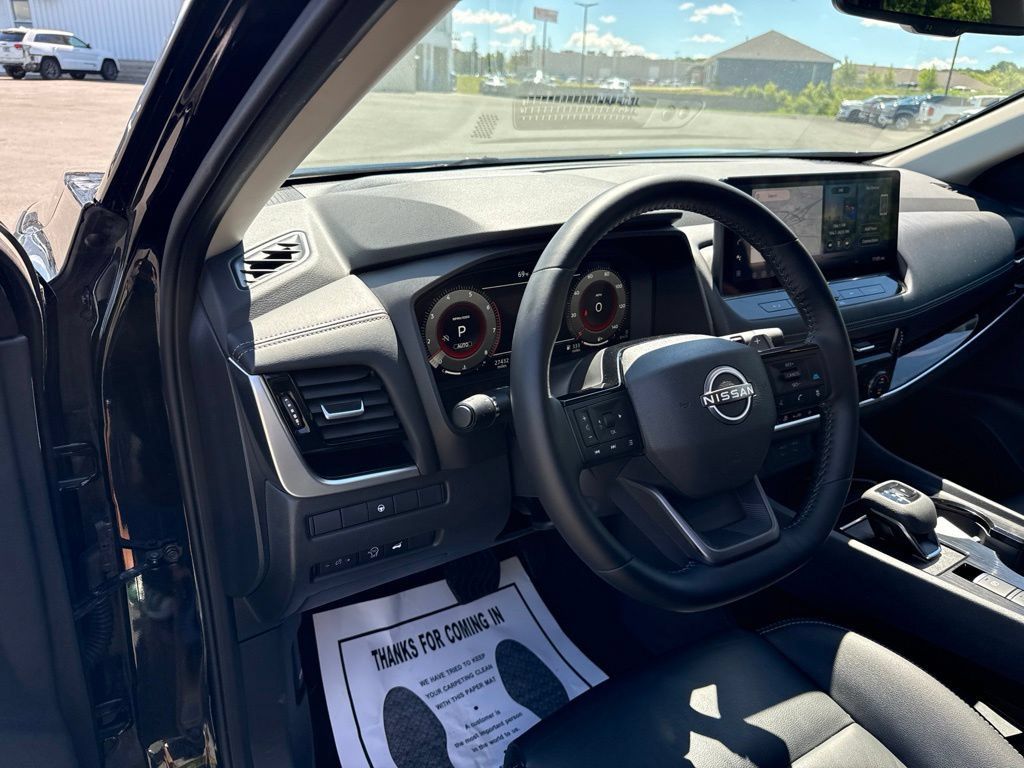 Used 2026 Nissan Rogue SL AWD/4WD image 24