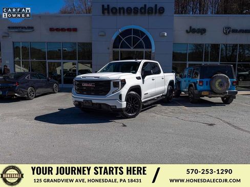 Used 2025 GMC Sierra 1500 Elevation w/ Preferred Package AWD/4WD image 1