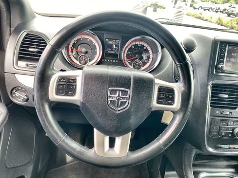 Used 2019 Dodge Grand Caravan GT FWD image 14