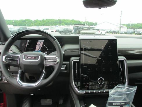 New 2026 GMC Yukon Elevation w/ Elevation Premium Package AWD/4WD image 16