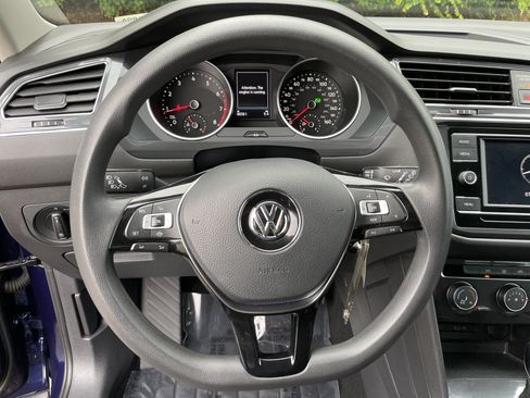 Used 2021 Volkswagen Tiguan S FWD image 17