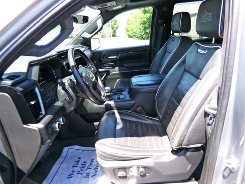 Used 2023 GMC Sierra 1500 AT4X w/ AT4X AEV Edition AWD/4WD image 12