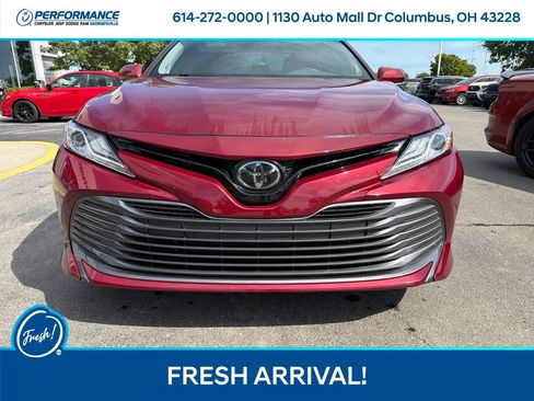 Used 2019 Toyota Camry XLE w/ Navigation Package FWD image 3
