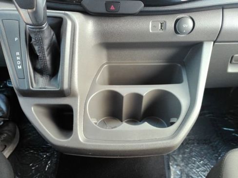 Used 2025 Ford Transit 350 XLT image 37