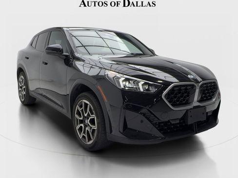 Used 2025 BMW X2 xDrive28i AWD/4WD image 2