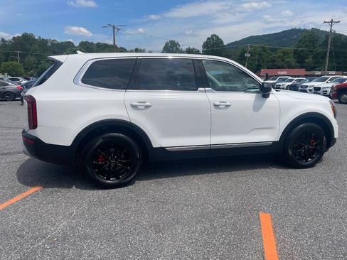 Used 2021 Kia Telluride LX AWD/4WD image 6